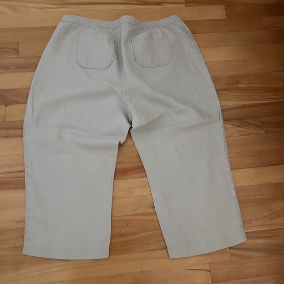 Linen pants by Laura plus in beige - Picture 3 of 4